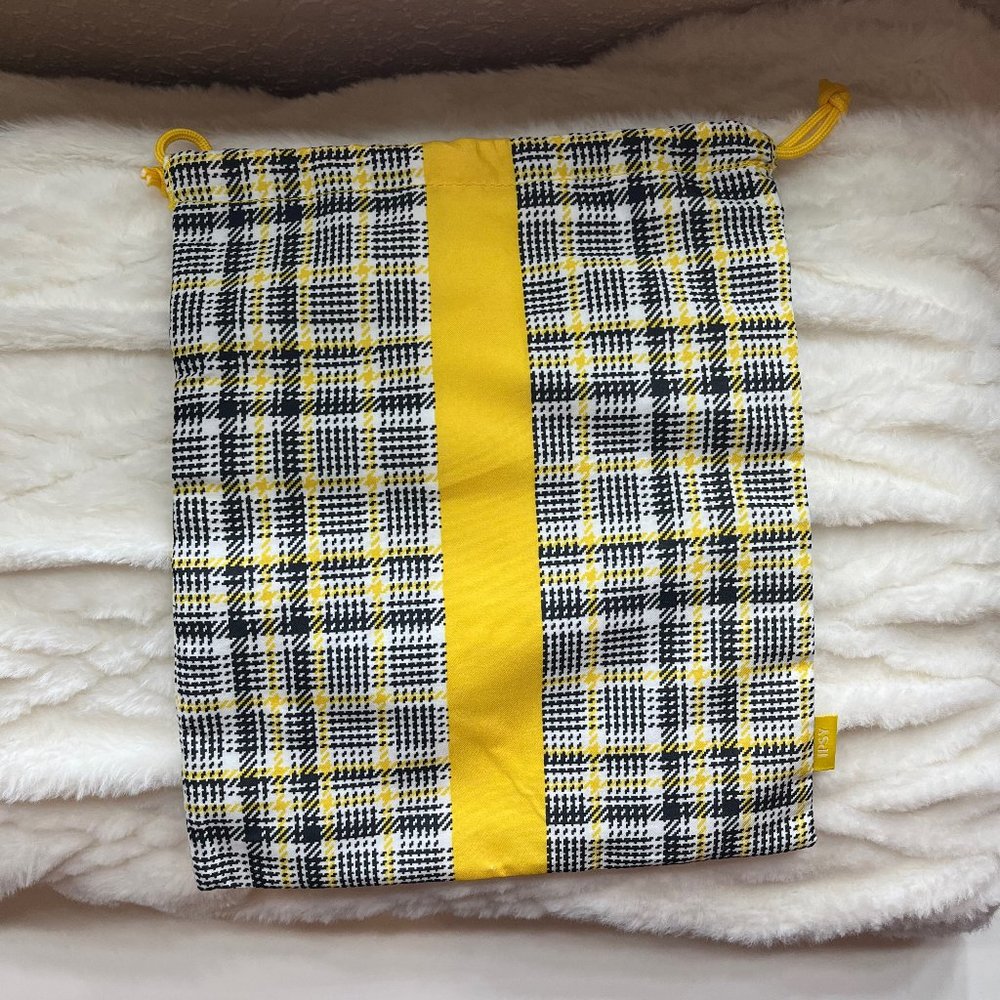 New IPSY Drawstring Makeup Bag - Plaid NEW